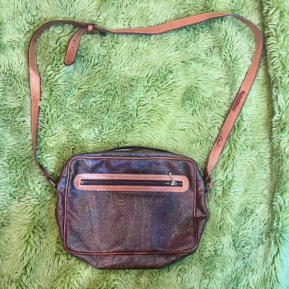 Vintage Etro Italy paisley crossbody 9-inch bag
